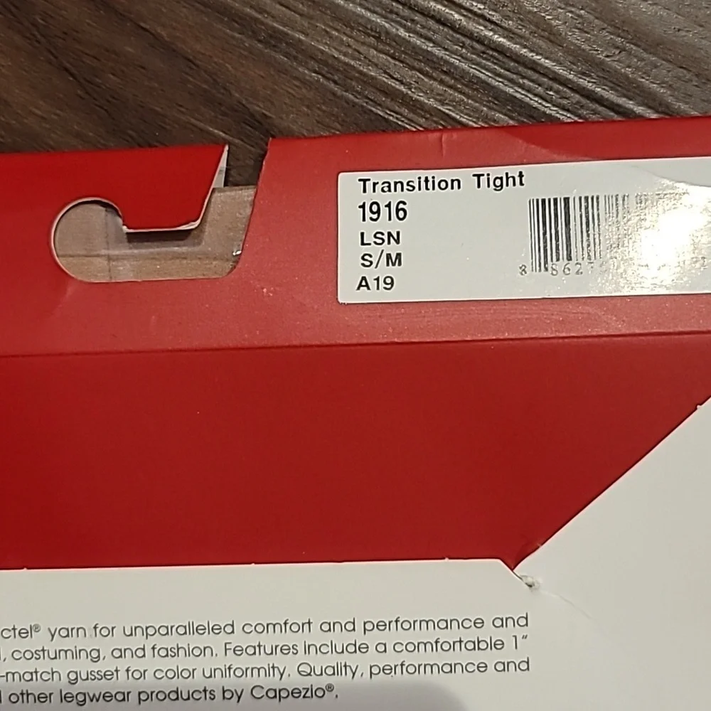 CAPEZIO Ultra Soft Footed Tight #1916   LSN S/M New